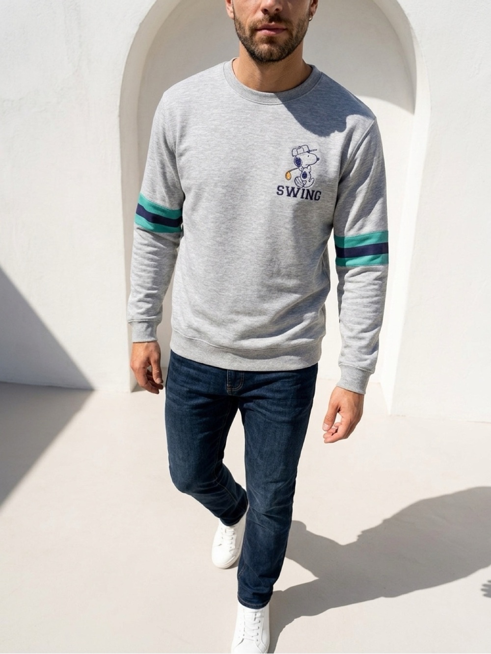 🆕PEANUTS CREWNECK SWEATSHIRT WITH SWING GRPAHIC